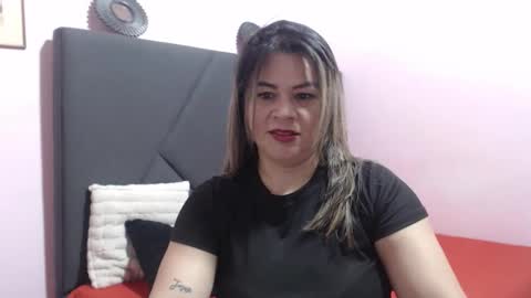 pamela_echeverria online show from November 11, 10:56 am