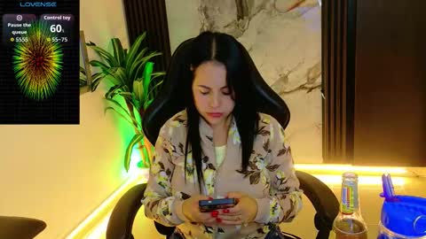 Paola online show from October 29, 1:21 am