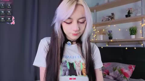 Molly online show from March 13, 3:35 pm