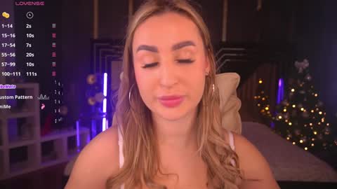 Snapshot of paolamola chatting on January 15, 7:59 am Lia online show from January 15, 7:59 am