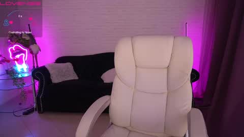 Snapshot of paolamola chatting on December 20, 3:53 pm Lia online show from December 20, 3:53 pm