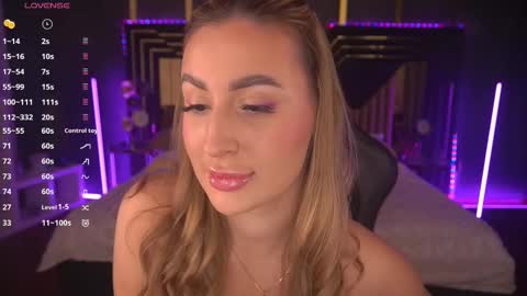 Snapshot of paolamola chatting on February 9, 4:07 pm Lia online show from February 9, 4:07 pm