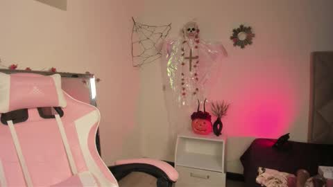 Paprika online show from October 17, 6:44 pm