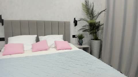 Melena online show from October 3, 8:30 am