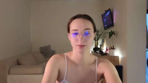 Anna online show from November 4, 7:30 pm