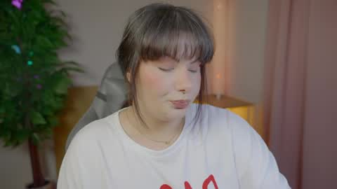 Patricia online show from May 3, 2:31 pm