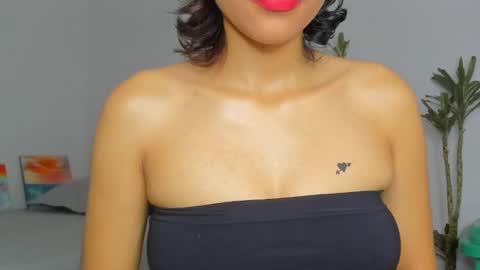 Snapshot of pau_heart chatting on January 19, 10:28 pm Paulina        online show from January 19, 10:28 pm