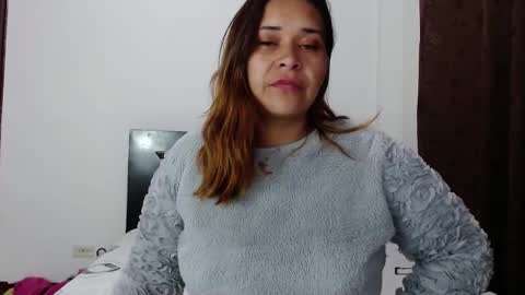 Snapshot of paula_anderson chatting on September 12, 4:13 am PAULA online show from September 12, 4:13 am