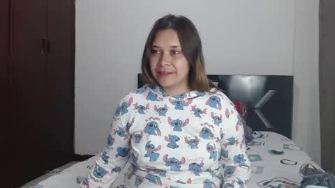 Snapshot of paula_anderson chatting on October 4, 3:23 am PAULA online show from October 4, 3:23 am