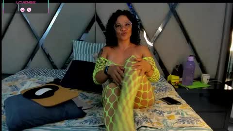 Paula online show from March 9, 9:36 pm