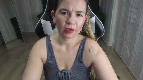 paula online show from November 30, 3:00 am