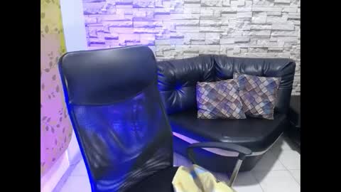 paula ross online show from May 27, 1:57 am