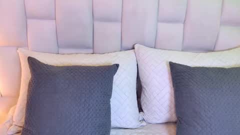 Paulina  online show from December 20, 7:40 pm