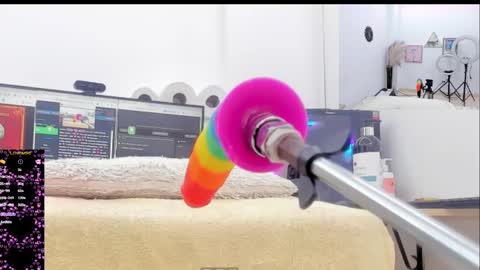 Paulina Davis  online show from February 6, 1:42 am