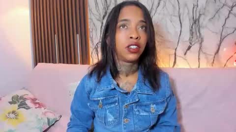 Pauline online show from December 17, 5:22 am