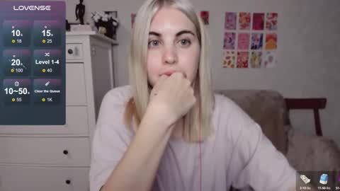 Allisses online show from October 16, 4:53 pm