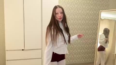 Alice online show from April 15, 2:23 am