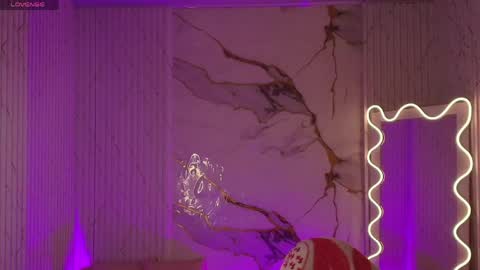 peachy_tay online show from April 15, 12:06 pm