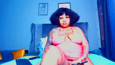 Pearl online show from October 31, 6:56 pm