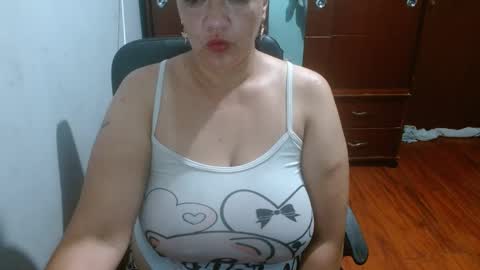 Snapshot of penelopefuckass chatting on October 23, 2:06 am penelopefuckass online show from October 23, 2:06 am