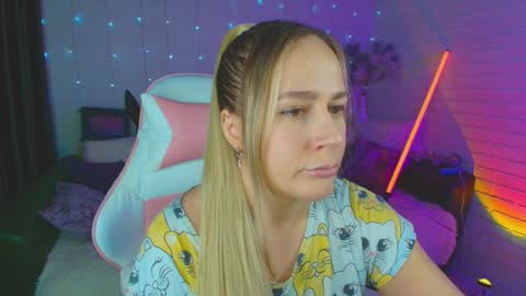 Dia  online show from January 16, 12:09 pm