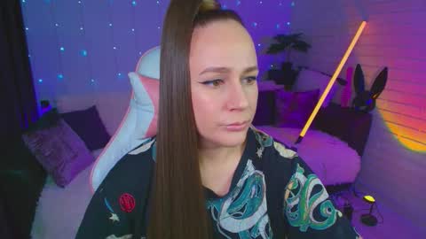 Dia  online show from October 17, 8:56 pm