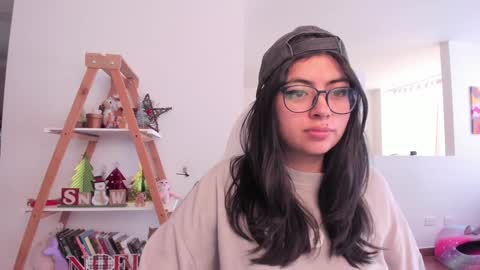 Sarah Ana Banana online show from December 30, 11:48 am