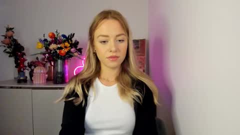 Cindy online show from October 15, 5:54 am