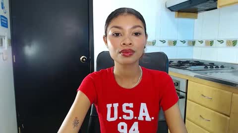 Perla online show from October 30, 10:11 pm