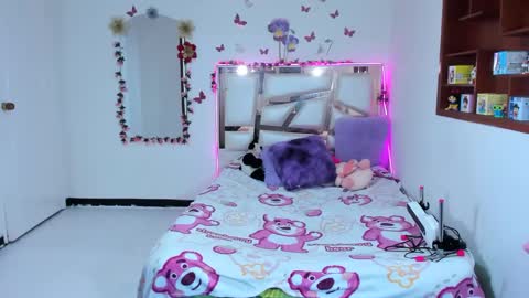 PERLA online show from September 20, 1:49 am