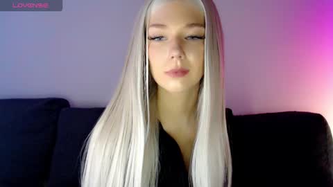 Isabella online show from December 18, 7:46 am