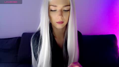 Snapshot of pervyblonde chatting on December 11, 10:14 am Isabella online show from December 11, 10:14 am