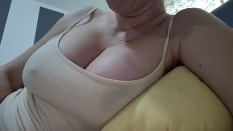 Lisa -  online show from March 27, 11:00 am