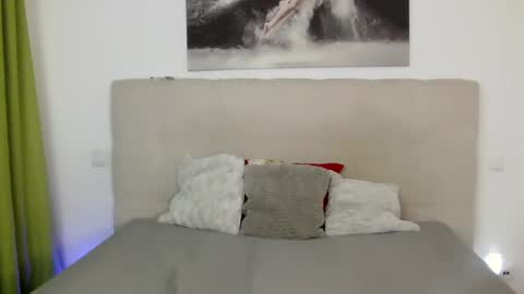 Peters Emily online show from February 14, 2:02 pm