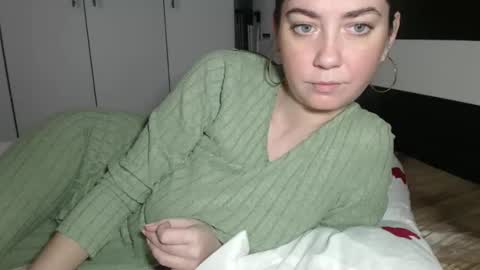 petite_danielle online show from February 18, 10:25 am