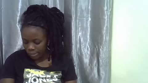 petite_melan online show from October 28, 6:46 pm