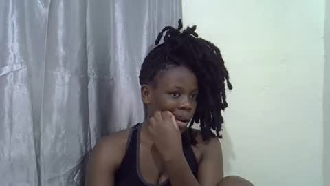 petite_melan online show from November 12, 6:50 pm