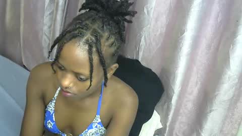 petite_star2 online show from November 19, 6:46 am