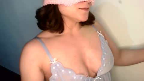 petitefrench online show from January 14, 10:04 pm