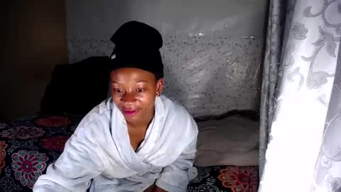 petitesammy online show from April 25, 6:16 pm