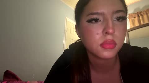 Petitewetpussy online show from December 12, 3:32 am