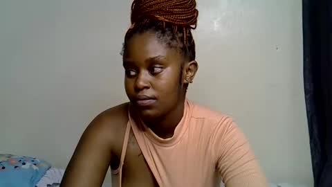 pettite_gal online show from May 24, 6:40 pm