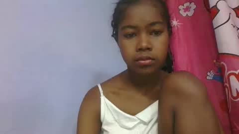 phania185885 online show from May 11, 5:31 am