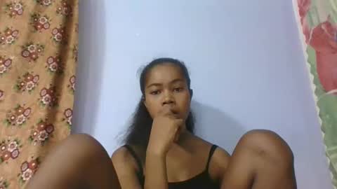 phania185885 online show from March 27, 10:38 am