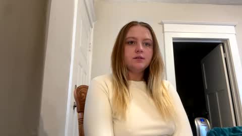 PhatAssBlond online show from January 2, 7:18 pm