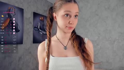 Bella online show from March 3, 2:42 pm