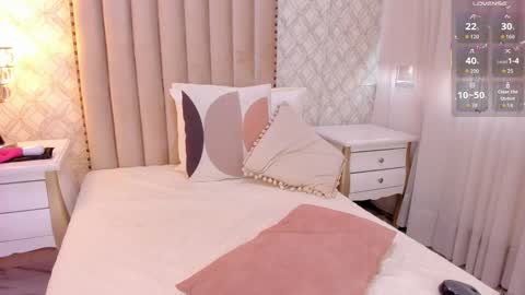    online show from December 20, 11:47 am