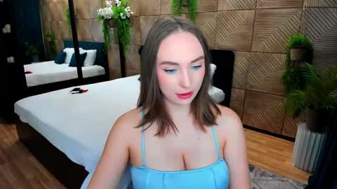 Emelie online show from September 29, 8:14 pm