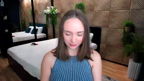 Emelie online show from October 8, 10:41 am