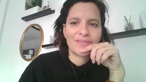 PIEDINIECOLLANT online show from November 21, 1:35 pm
